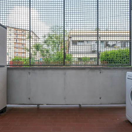 Lägenhet I-host Bright For 5 With Balconies Milano